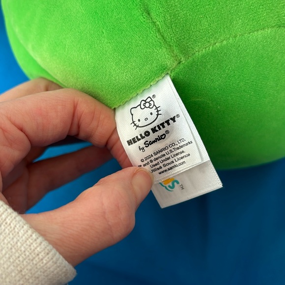 Original SquishMallows Hello Kitty Christmas Size 8 “ Inch 2024 NWTS - Picture 6 of 10